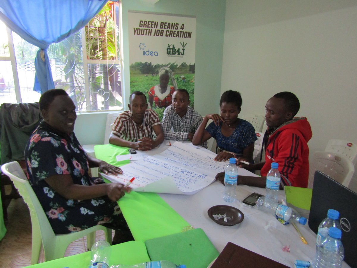 drabainc's tweet photo. @ShambanSolution 
STAKEHOLDERS MEETING
GREEN BEANS 4 YOUTH JOB CREATION PROJECT 

The main goal of the project is to improve livelihood of at least 2,200 youth by enabling them to enter into gainful employment in green beans value chain under contract farming.  @drabainc https://t.co/lupSPgRfN3