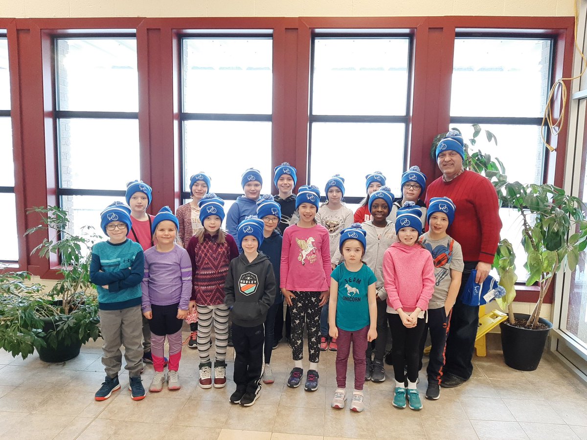 EastsideElem1's tweet photo. Thanks to the RAP Club!! Today three members made announcements about mental health in honor of #BellLetsTalkDay All RAP Club members are whereing #BellLetsTalkDay toques. All of our positivity paw winners for January won a #BellLetsTalkDay toque as well! @NLESDCA https://t.co/4y7tQa9Run