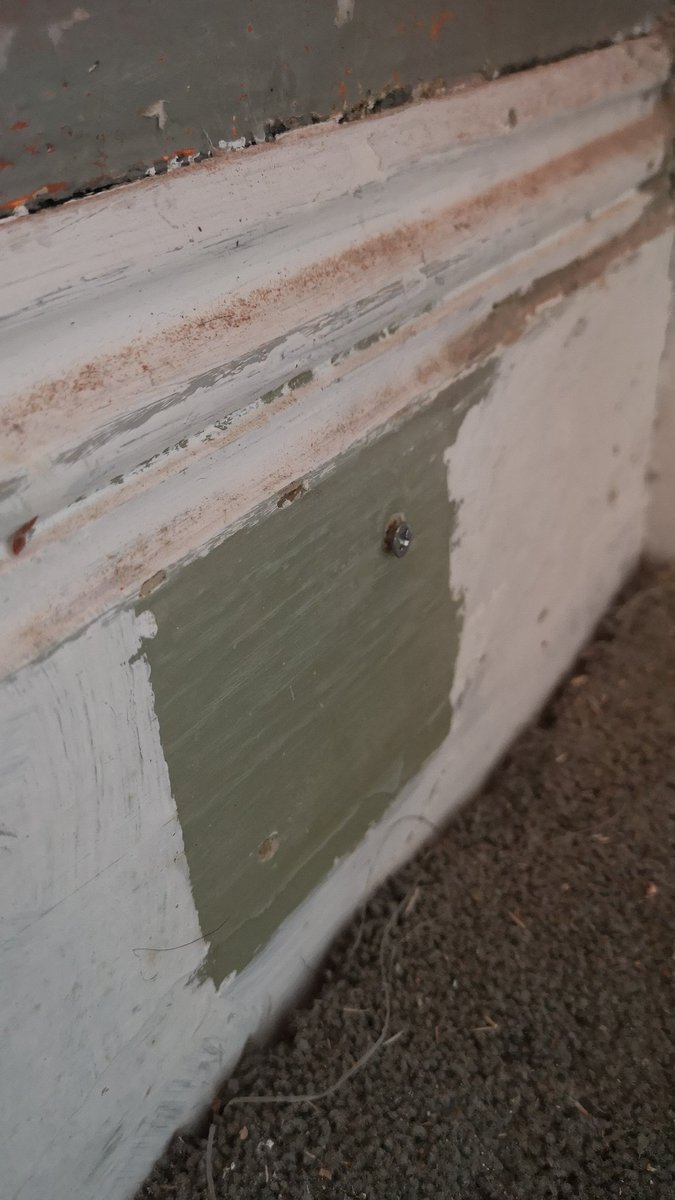 BPDECS's tweet photo. When you start sanding the skirting boards and don't see the screw hanging out 😭😭 https://t.co/zlMTBbk1xt