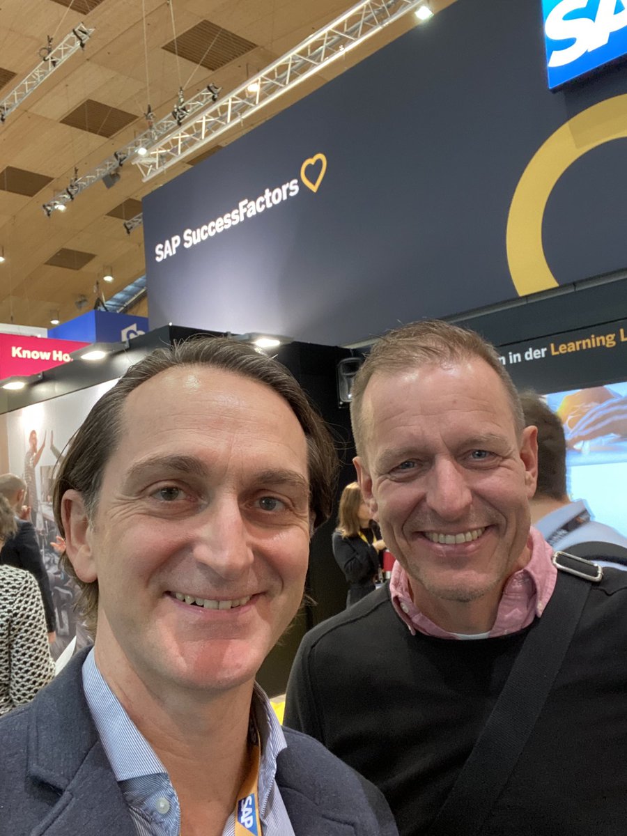 Die ⁦@learntec_news⁩ ist auch wie ein Klassentreffen- schön heute ⁦<a href="/ArminTrost/">Armin Trost</a>⁩ zu treffen 👍🏼💪🏻