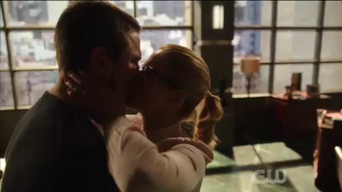 Married_Olicity's tweet photo. We all knew that their love was epic and now it is epic and forever and eternity.. Oliver created the perfect afterlife for him and his wife he wanted to be where he first saw the love of his life ❤️❤️😍😍 https://t.co/vjL1saLbks