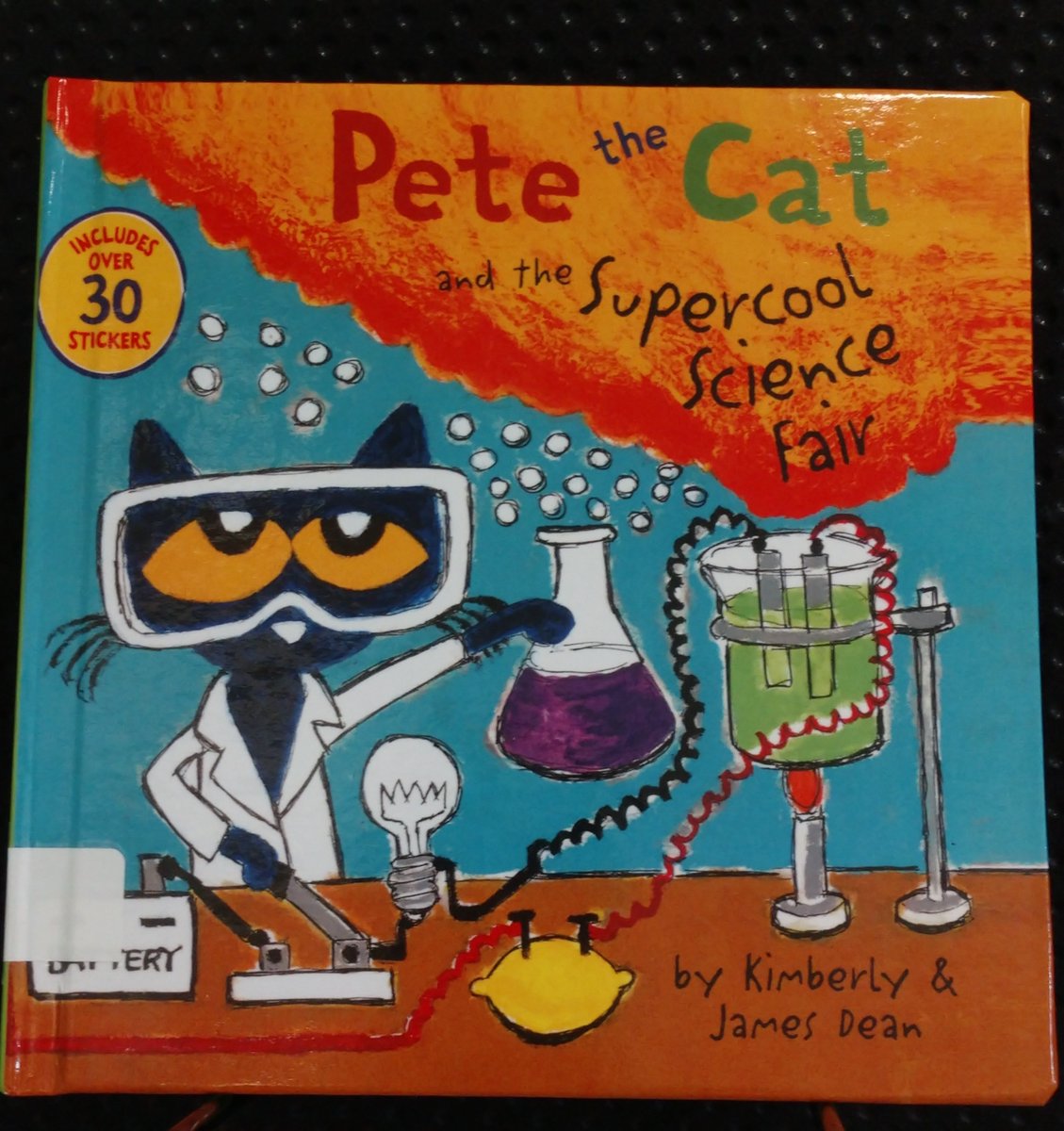 MildredLibrary's tweet photo. #Mildredreads Pete the Cat!  🐈  Check out this new book we just got!  😍 https://t.co/V5MrboRVJt