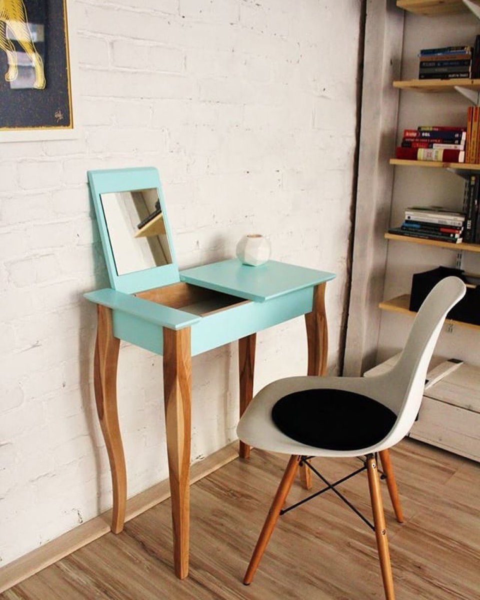 WOO__Design's tweet photo. Lillo Console Table has a storage area located under the top allows you to store cosmetics, jewelry and all other bits and pieces. 💎💍💄👛🕶️👓👄💋💅💃😊😉
👉🏻https://t.co/U3aXHiEYqF

#jewerly #makeup #cosmetics #storage #dressingtable https://t.co/SQiQEkPNvw