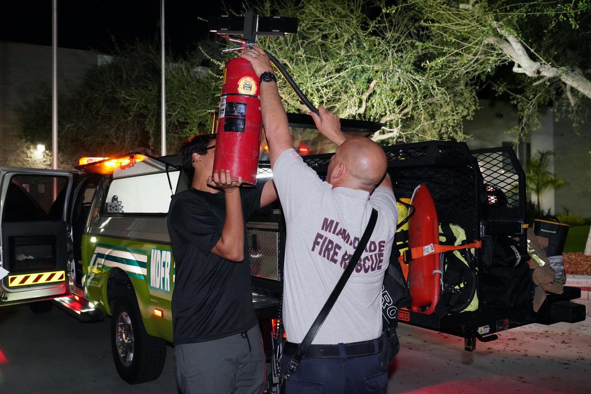 MiamiDadeFire's tweet image. #MDFR #EMS43 Capt. Jack Swerdloff participated in Coral Reef Senior High School’s Career Day on Tuesday evening, sharing with students what it’s like to be a firefighter and giving them a first-hand look at tools used in the fire profession. #MDFRInTheCommunity