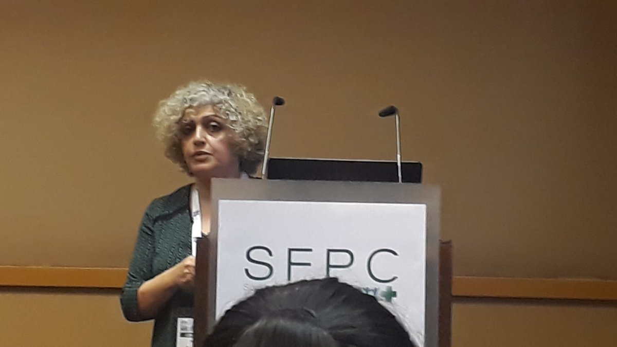 ChristinBlondin's tweet photo. Le bon usage du médicament par le jeu : Communication orale du Dr Afifi Pharmacien au @CHBassindeThau #SFPC2020 #escapegame
#nanazafifi #delphinedirand https://t.co/v9rzu77Z1H