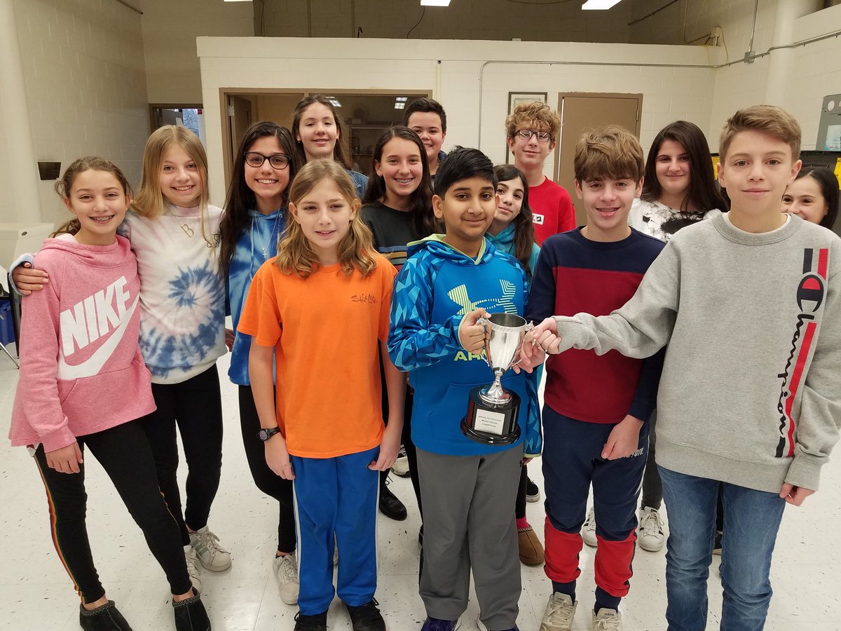 fbellezza3's tweet photo. 2019-2020 MMS 7th Grade Bridge  Champions (again)...see you next year @MrsMarrella 👍👍👍 https://t.co/84BqLVoTDg