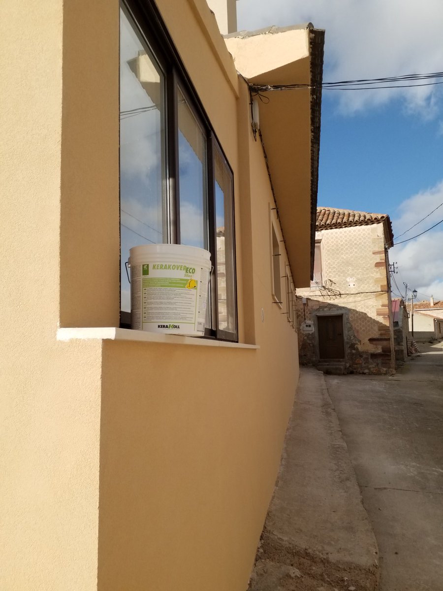 kerakollbaron's tweet photo. Sistemas de fachadas KERAKOLL
Soluciones adaptadas a cualquier diseño arquitectónico. 
Biocalce Enfoscado y Silox pittura en la España rural.
Keraklima, Rinforzo V50, Acrilex Fondo y Kompact Revoco sobre placa de fibrocemento en diseños arquitectónicos de vanguardia. https://t.co/fBeqzsqn0X