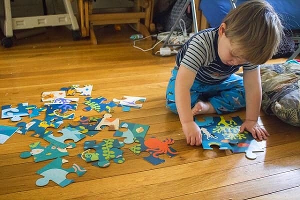 READEduTrust's tweet photo. Today is #PuzzleDay! Puzzles help develop basic skills such as shape recognition, concentration, goal setting, patience &amp; a sense of achievement, which will stand children in good stead for school. Puzzles help develop hand-eye coordination &amp; fine motor skills #promoteliteracy https://t.co/blPoP61XKW