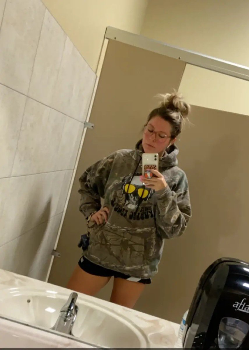 aldeanlover07's tweet photo. That morning workout just hits different 😋 #changingforthebetter #ww #weightloss https://t.co/TYEVNUvv1x