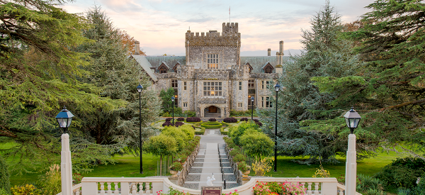 FlemingCollege's tweet photo. #DYK you can take your diploma to Nova Scotia, British Columbia or Ireland? Visit @AcadiaU, @RoyalRoads, @ITTralee or @LimerickIT to explore your education pathways at the #FlemingPathways Fair! 10 a.m. to 2 p.m. today in the KTTC and Steele Centre, Sutherland Campus. https://t.co/JKES3x6fqX