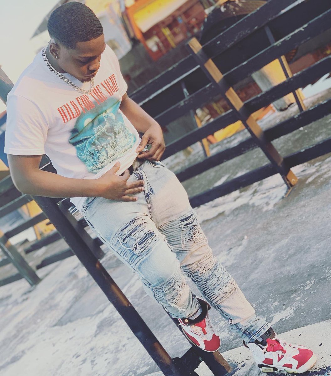 Crich901_'s tweet photo. She wanna ride the wave but my waves too wavey 🥶🍝 #LLJLOVE https://t.co/3bgMI8RQuq