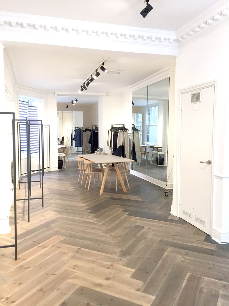 PearlAndCoutts's tweet image. Prime #showroom #Officespace #ToLet on Newman Street. Great location between Offord Street and Mortimer Street. 596 Sq Ft for £36,000 pa. Call the commercial team on 020 7843 9189 for more info and to view buff.ly/2tCt0Xw