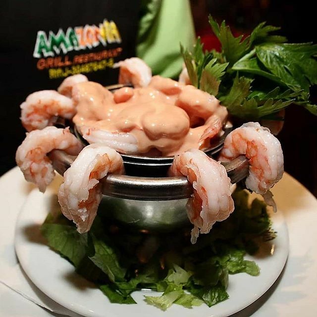 Siempre complaciendo a sus distinguidos clientes con platos exclusivos. Visitanos y prueba el exquisito cóctel  de camarones 🌱🍤🌱¡ Te encantará! #amazoniagrill 
#Provocamas #Elmenuvirtual #Ambientefamiliar #Gourmet #Gastronomia #likeforme  #likeforfollow #likeforlikes #Lasmer…