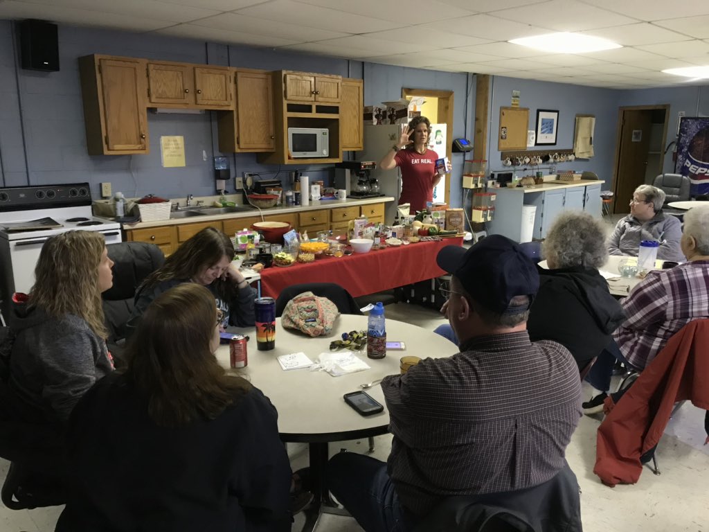 EatRealAmerica's tweet photo. Thank you @DerbySchoolsHR and @DerbySchoolsKS!  Had so much fun inspiring Derby Transportation with breakfast ideas like carrot cake overnight oatmeal!  https://t.co/5Su0O7kfhL. https://t.co/AGFNOaRMzG