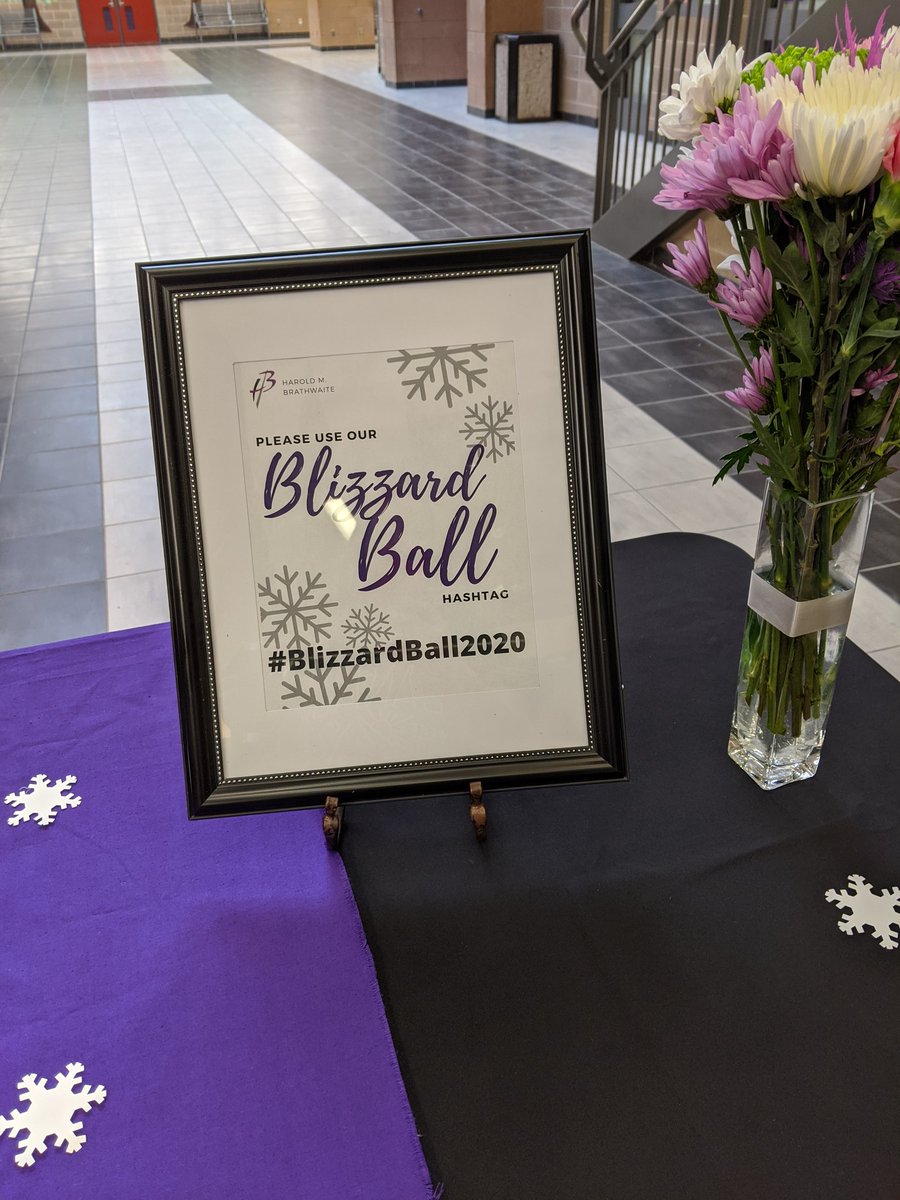 Ms. J. Lee tweet media