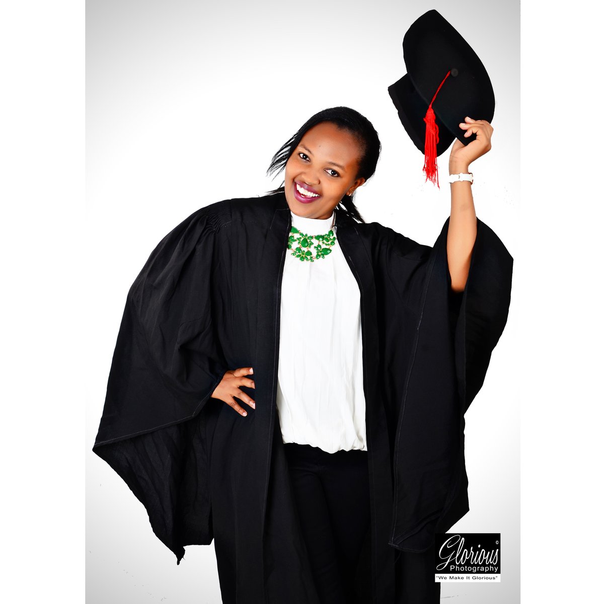 gloriousphotos's tweet photo. Sucess feels like a Wednesday
#graduationportraits
#wemakeitglorious https://t.co/zhJ73Kesgj