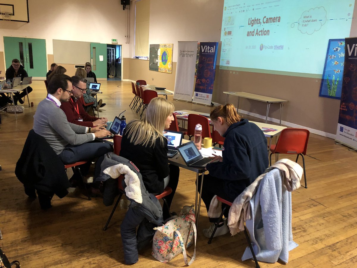 VitalYork's tweet photo. Fun with @Flipgrid at our #GoogleBoost event in Hull today. @MrReevesKemp shows whatโs possible! https://t.co/daY1ywJkLZ