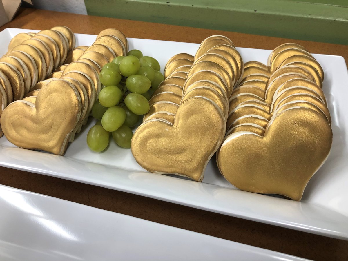 dalagriculture's tweet photo. Did someone say cookies? Join us in the SLC today at noon for cookies as we sign a card to say #dalTHANKS to all of our wonderful donors. See you there! https://t.co/91lcmrYREu