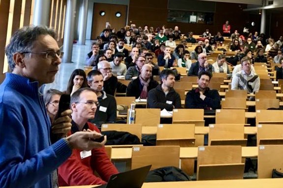 GentreeProject's tweet photo. Audience at @GentreeProject #rescueforest trapped by a simulation approach to genetic selection for growth resulted from silviculture. François Lefevre points out that “early management practices at juvenile stage are important drivers of the effective selection intensity! https://t.co/01tbsJguzN