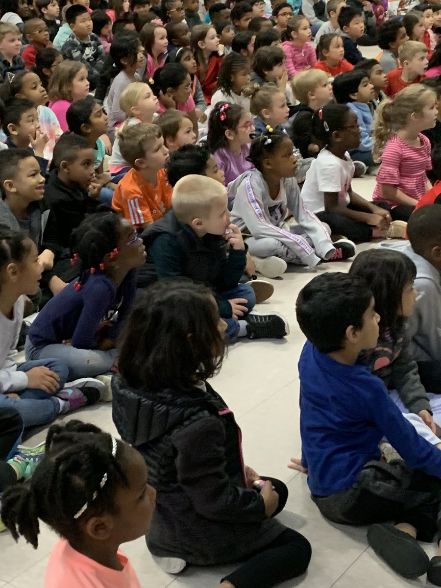 collierkinder's tweet photo. Learning how to be heart healthy!   @APE_Sailors https://t.co/PQjUkcGJnj
