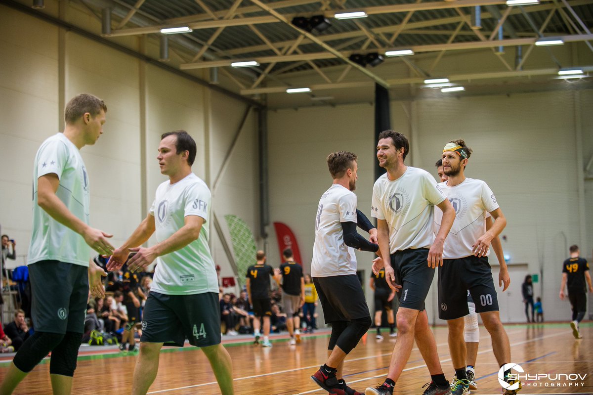 frisbee_LV's tweet photo. Trīs Latvijas komandas dodas vēsturiskā Eiropas telpu frisbija čempionātā https://t.co/DTMSydRB6z https://t.co/CdlD0Z5SzQ