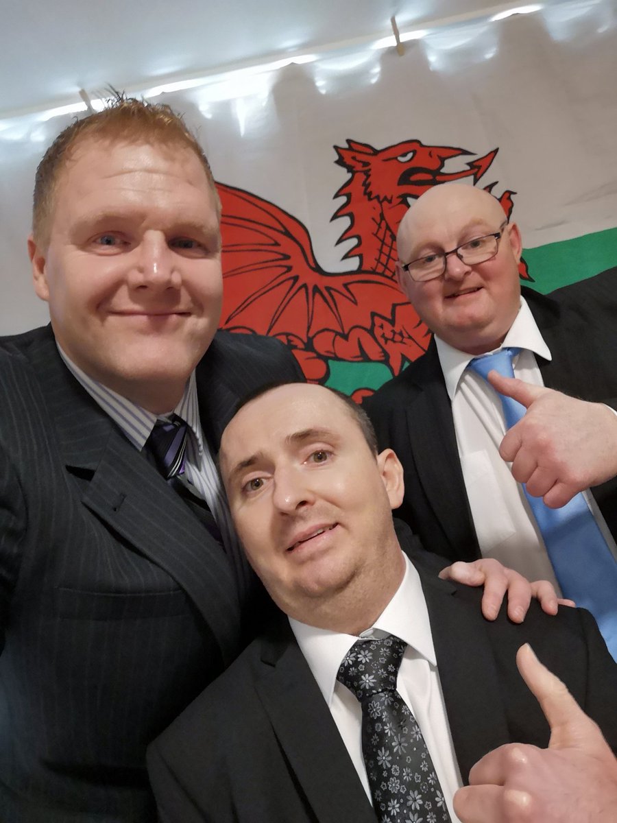 All suited and booted and ready to meet some amazing people!  <a href="/DyfedPowys/">Heddlu Dyfed-Powys Police</a> <a href="/swpolice/">South Wales Police</a> <a href="/SWGuardian/">South Wales Guardian</a> <a href="/CAPmattk/">CAP Matt Knight</a> <a href="/CAPUKTweets/">Community Alcohol Partnerships</a> @ColegSirGar #alcoholawareness #alcoholfuelledviolence
#drinkresponsibly #BeSafe #Ammanford