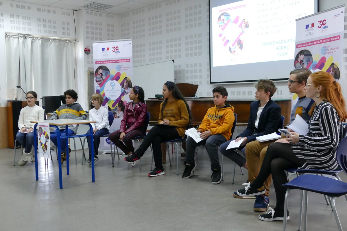 Lycee_Descartes's tweet image. [👉#DescartesEnDirect]Finale établissement #AEH2020 notre jury est fin prêt, nos candidats aussi... @aefeinfo #AEFE30