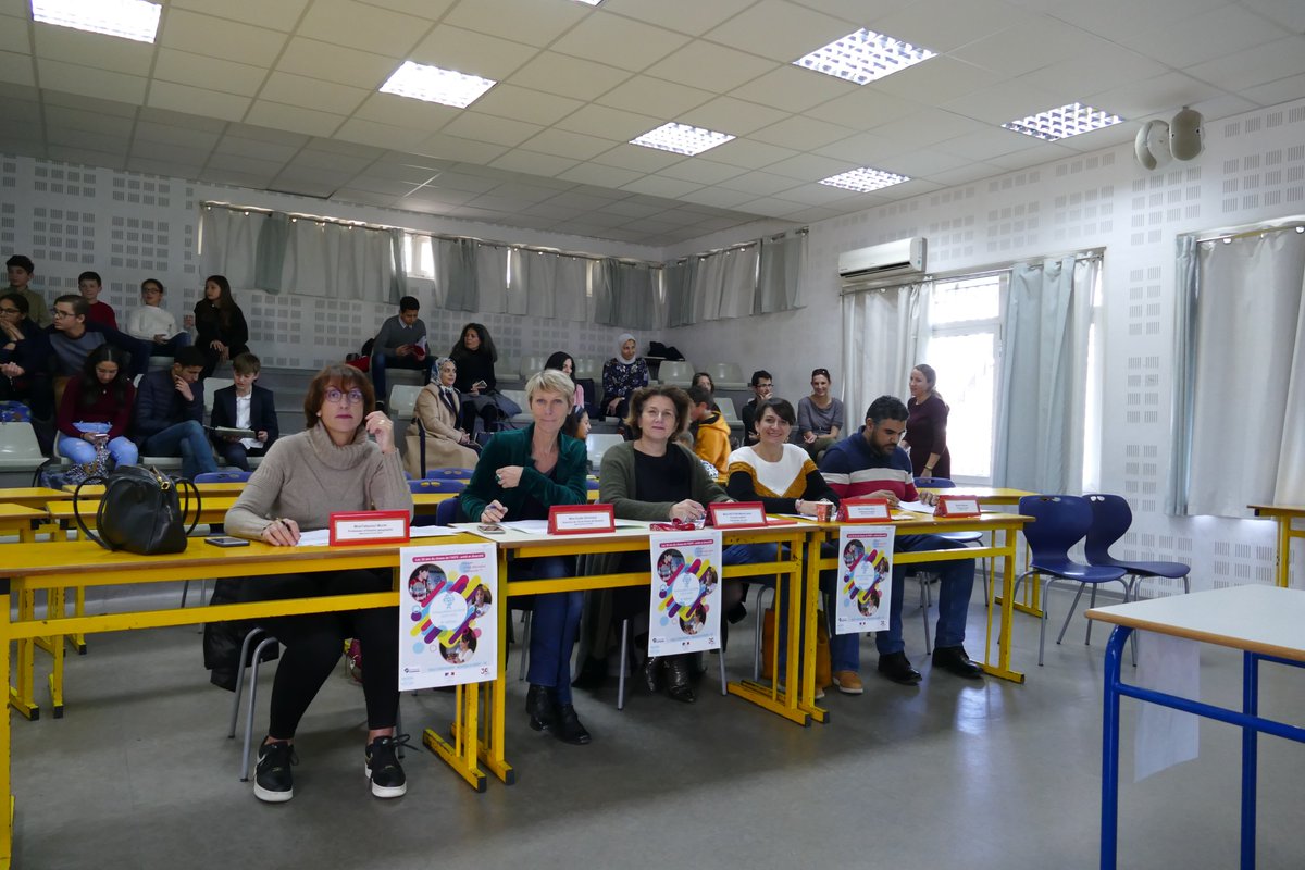 Lycee_Descartes's tweet image. [👉#DescartesEnDirect]Finale établissement #AEH2020 notre jury est fin prêt, nos candidats aussi... @aefeinfo #AEFE30