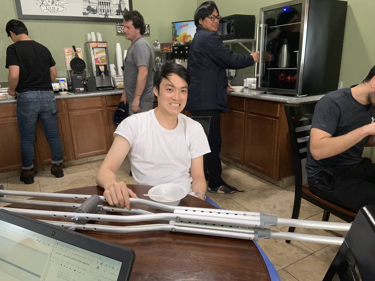 pddhappy's tweet photo. Last night, Thomas, our out of state volunteer for @AndrewYang, slipped on ice and broke knee cap in Oskaloosa, Iowa, while working on door to door canvassing for #yang2020. He needs to have a surgery today. Sadly he won @DaveChappelle tickets . #Yang2020 #YangGang #YangGang2020 https://t.co/VLbrl5XHtZ