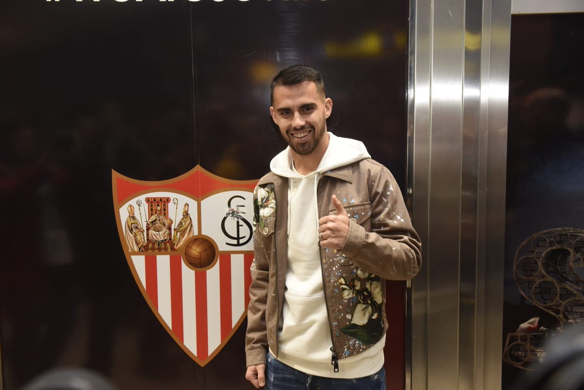 eldesmarque_sfc's tweet photo. 👍 Suso ya está en Sevilla https://t.co/4GqRSuC0E6 https://t.co/nuufPSgqd3