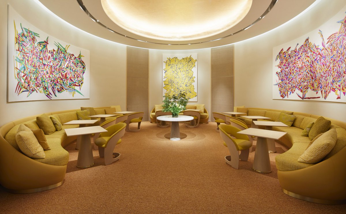 cppluxury's tweet photo. Louis Vuitton opens both a café and restaurant at its new Osaka Maison store
https://t.co/lQvNm4D6nC
#LouisVuitton #LouisVuittonCafe #LouisVuittonMaisonOsaka #LeVCafe #SugalaboV #LVMidosuji #Osaka #Japan #Luxury #luxurystore @LVMH @LouisVuitton https://t.co/26go3tTVUY