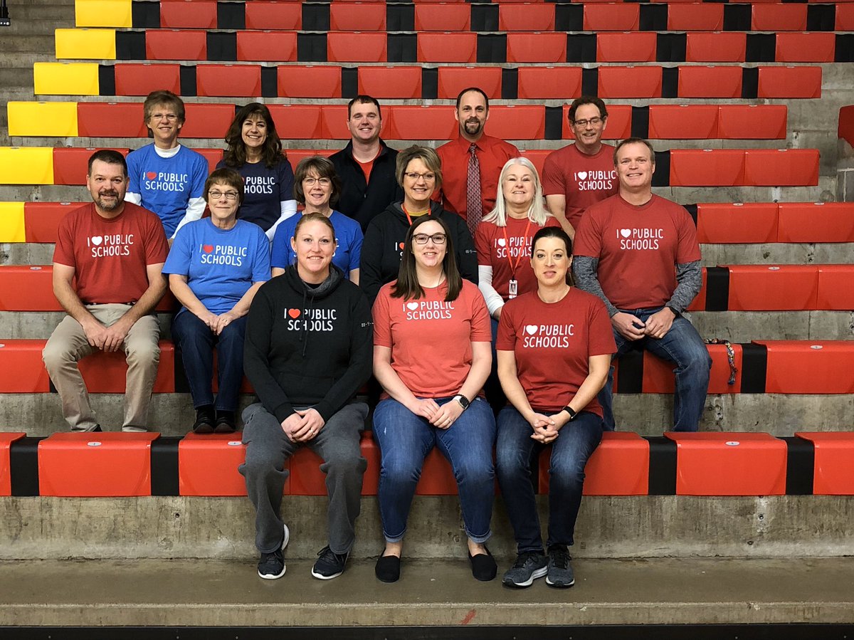 JasonHeldt1's tweet photo. Red Cloud High School @NEPublicSchools #ILovePublicSchools https://t.co/xql9YYaFO8