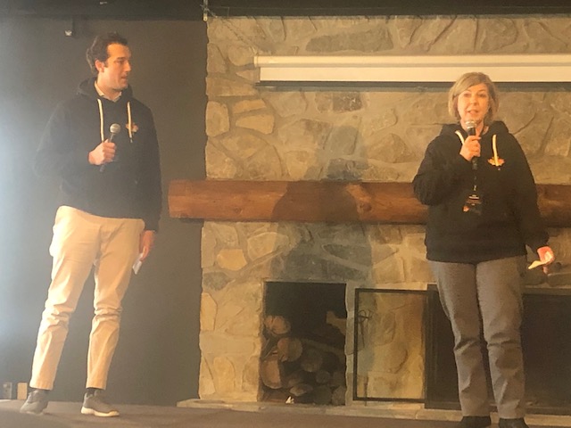 MindyNotte's tweet photo. Reflecting back on last week in Canada and preparing messages to the team to #pushthefrontier! @PontoonSolution https://t.co/69w03Wgqzf