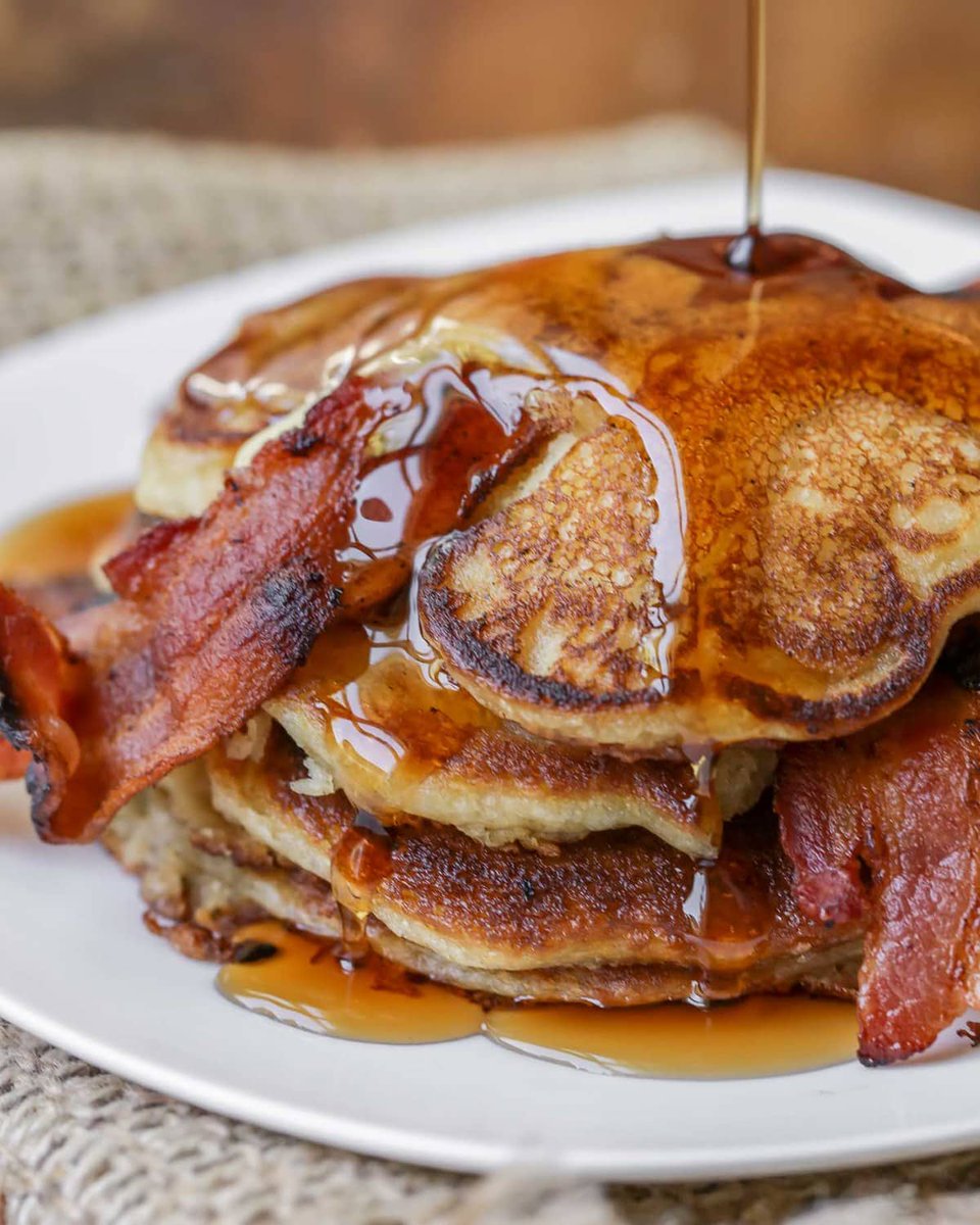 HCSDHuskies's tweet photo. Pancake Breakfast this Sunday Feb.2 at the Applebees on Buffalo Rd from 8-10 a.m. Price is $7.00.  That price will get you pancakes, bacon and beverages.  So come out and help support @HCRC2544 Harbor Creek Robotics Club https://t.co/x3ZustWhBx