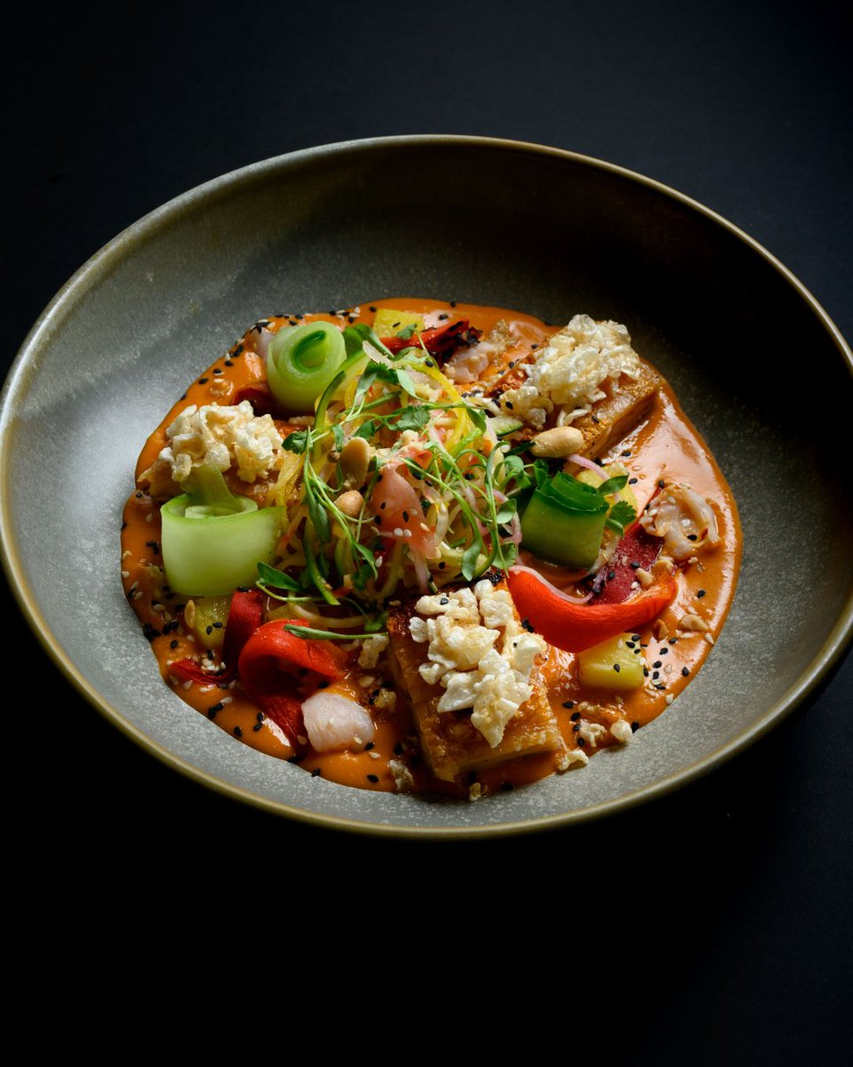 Oh. My. Pork. 😍

There’s a new menu at Firefly, and the Crispy Pork Belly is the latest addition to our Large Plates selection. Crispy pork belly drenched in Massaman curry, with charred corn, lychee, pineapple, roast pepper &amp; crispy noodles. GIMME. #FireflyMCR