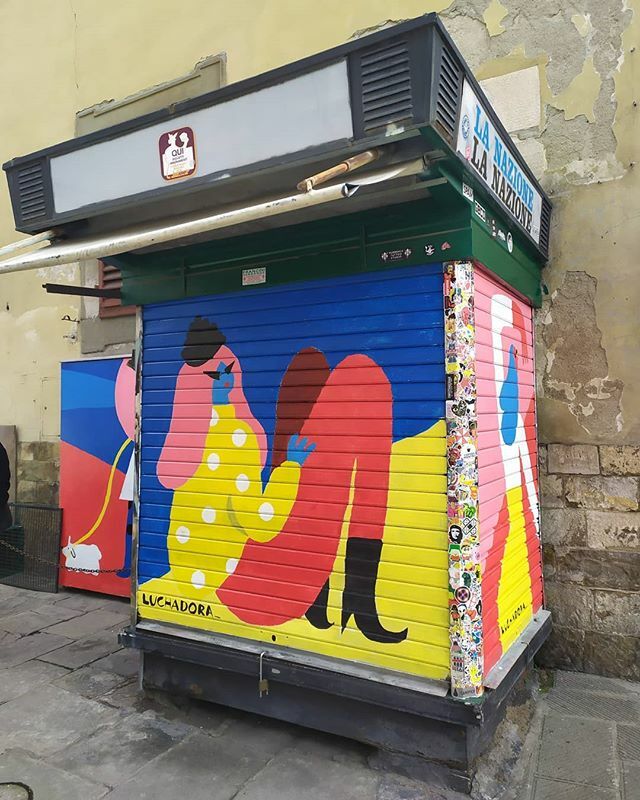 lauradebe's tweet photo. L' #edicola più cool di #Firenze #streetartist #visualart #visualartist @luchadora_visualartist #santambrogio #borgolacroce #streetart #urbanart https://t.co/2p3xKXrAAL