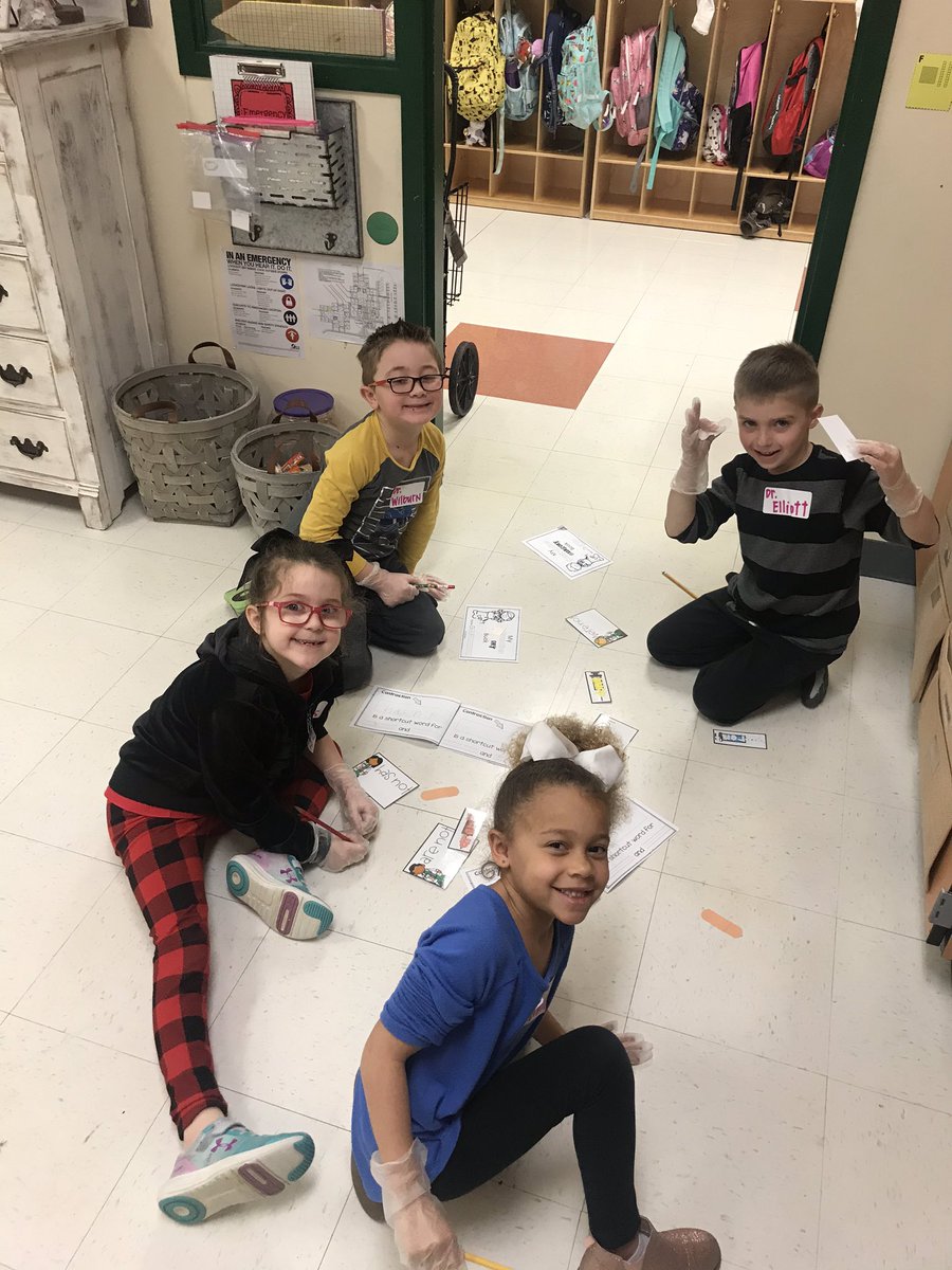 MissReitz2016's tweet photo. Our contractions were broken so I called the Dr.’s in to fix them 😍 #missreitzfirsties #contractionsurgery https://t.co/OhMDrL7ok1