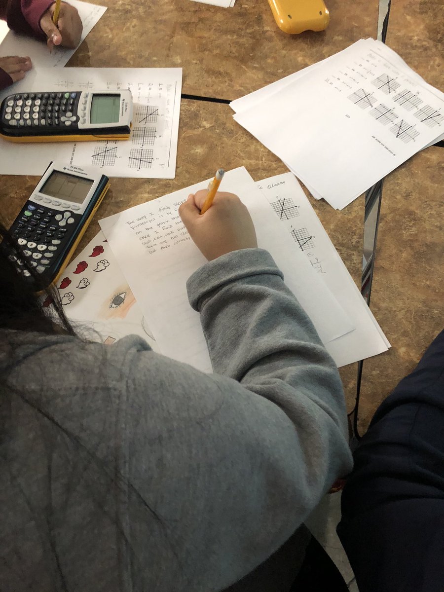 Elizabeth Mickelson tweet media