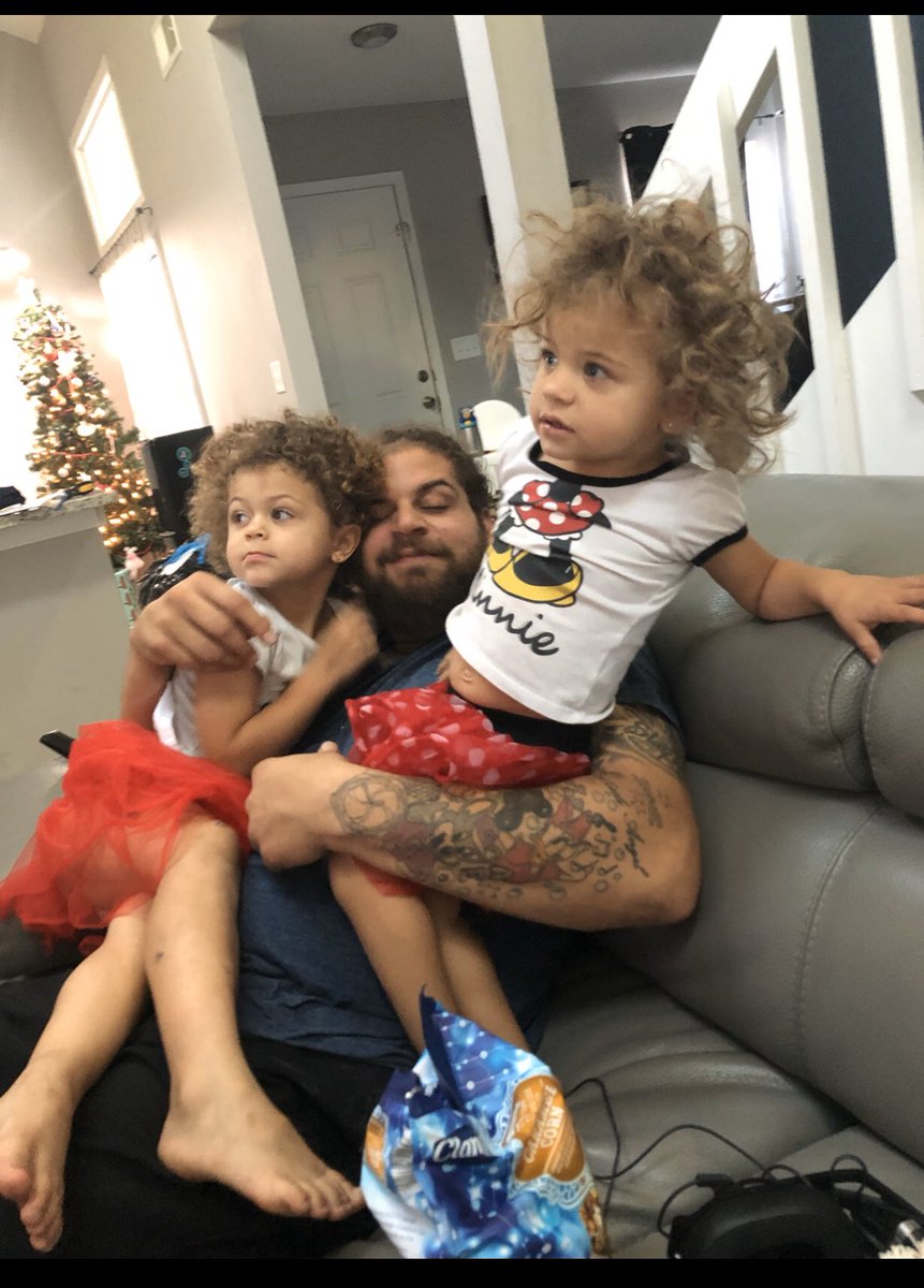 Chris_Martin70's tweet photo. #GirlDad #CrazyHairDad #ProudDad #BeLikeKobe https://t.co/SuBPMIhpch