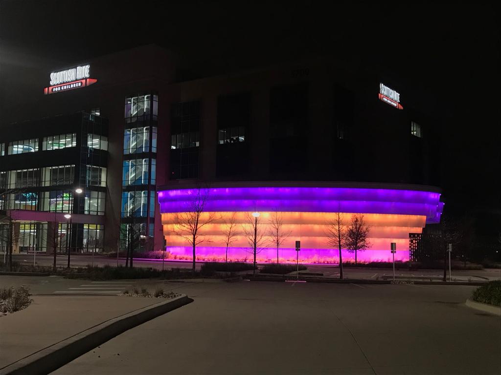 SRChildren_'s tweet photo. Last night, our #Frisco campus shined bright with purple and gold to honor the nine lives lost over the weekend. As caregivers to young athletes, a special thank you to #KobeBryant for the positive impact he had on youth sports. https://t.co/X7CfMMTC4q