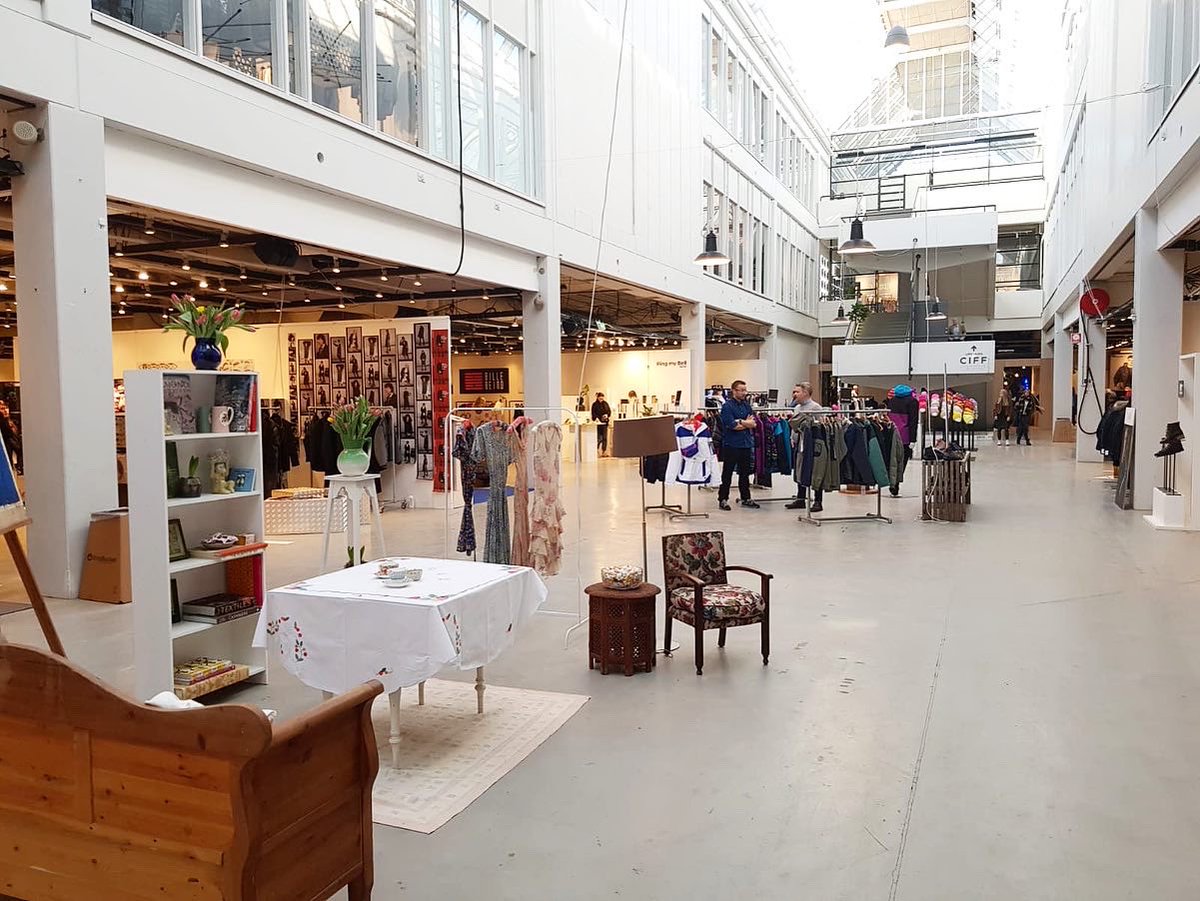 ArtFairsService's tweet photo. From the 29th of January till the 31st of January one of the largest fashion fairs CIFF and CIFF YOUTH nearly 2000 brands
📍Bella center, Copenhagen 🇩🇰
Next stop: 🇮🇹 Milan, Italy for Affordable Art Fair
#CIFF #CIFFYOUTH #ArtFairsService #becauseinartwetrust #walls #standbuilding https://t.co/08gSBxTPXR