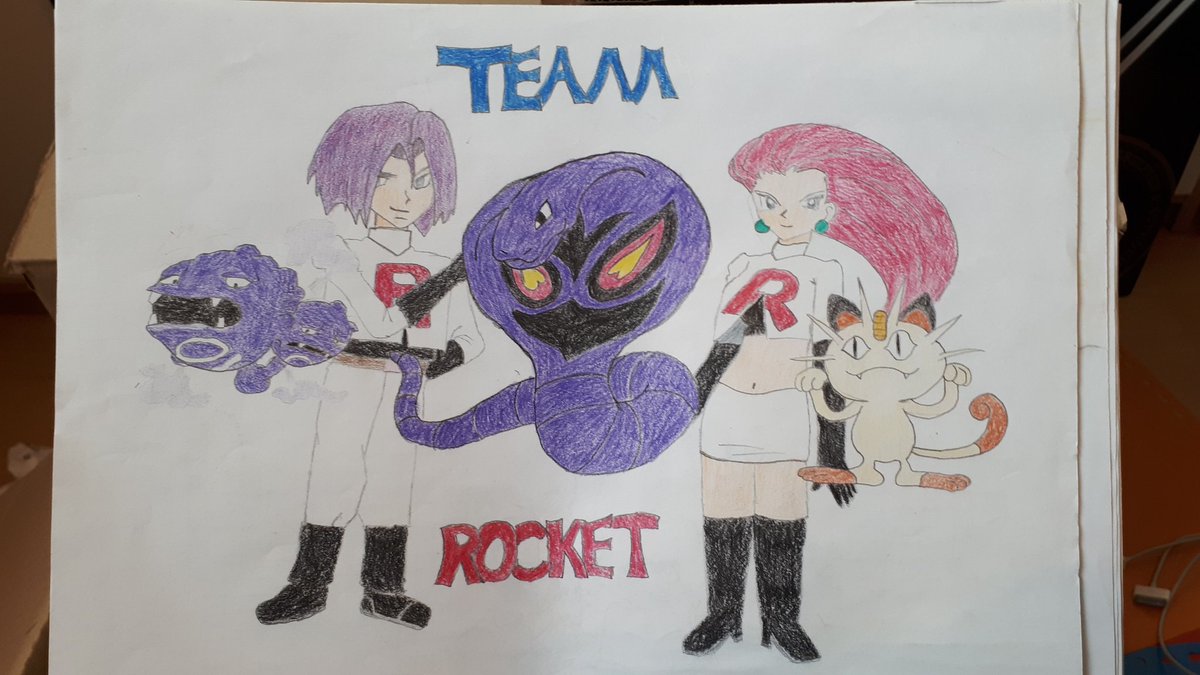 CraftyMoustache's tweet photo. My attempt to make #stuffyoufindwhenmoving a thing now Kappa... xD Why do I even still own stuff like this 😂 I used to be such an artist... https://t.co/UprAALJoPl