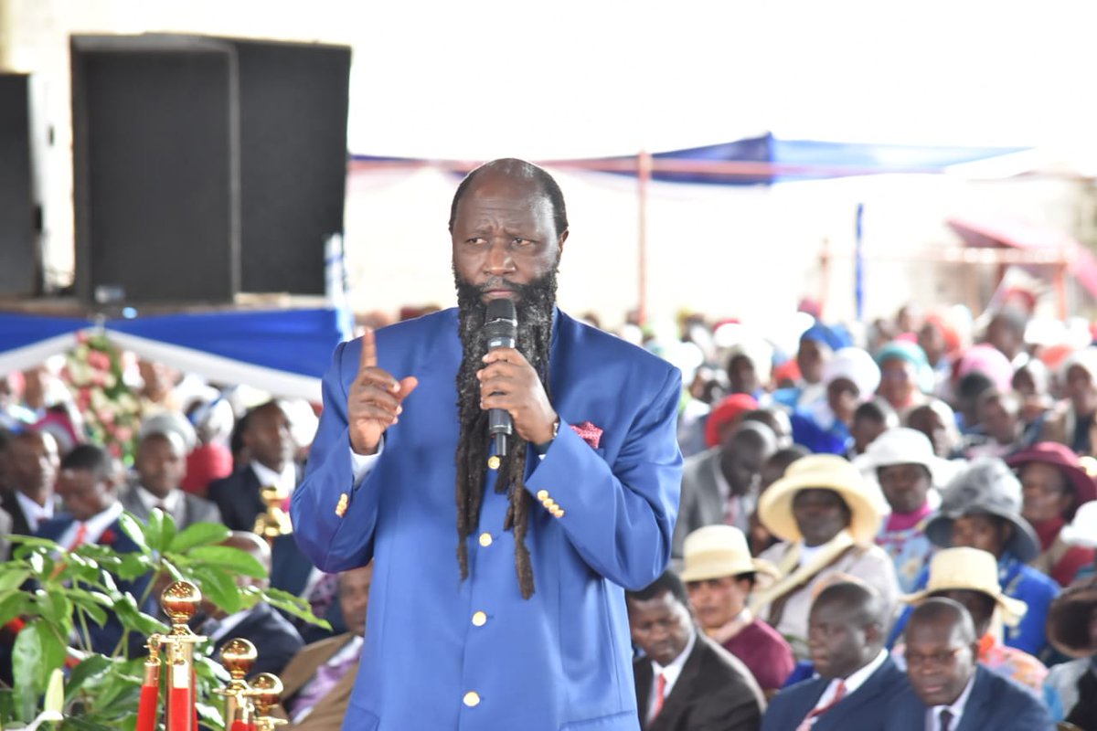JavanMwanyota's tweet photo. In these days humanity is living as if it will live forever,as if there's no eternity to care about, yet now One who tells us to #PrepareTheWay for JESUS'S coming is still preaching the same,it is wise to sit back,think and invest time appropriately on where go spend eternity https://t.co/IKqbBPCysy