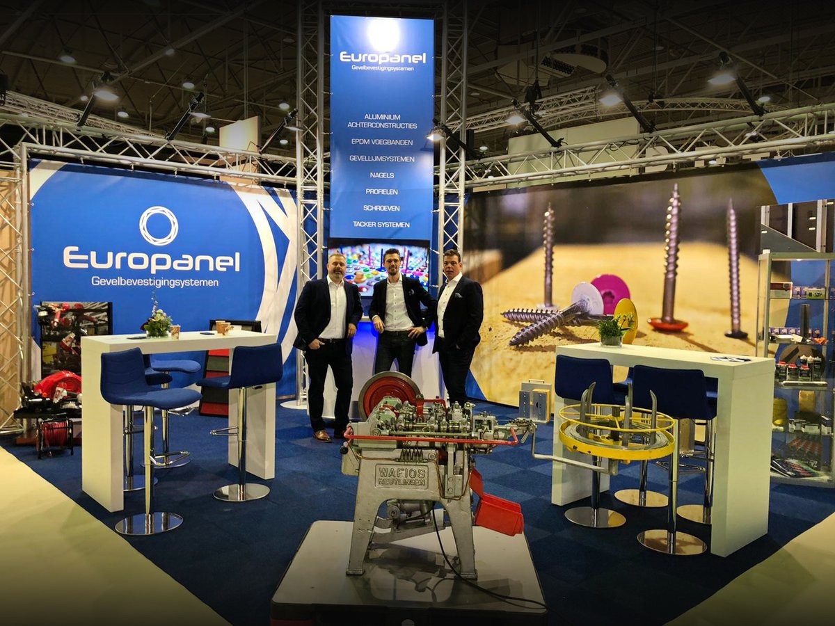 EuropanelBV's tweet photo. We hebben nog één dag te gaan op de vakbeurs GEVEL 2020 en zijn we nu al heel blij met alle reacties over onze brede voorraad Rockpanel nagels en schroeven! 
Interesse? Loop gerust even langs bij onze collega’s Roy, Nick en Erik op stand D053.

#Gevel2020 https://t.co/hwFw1dyzRU