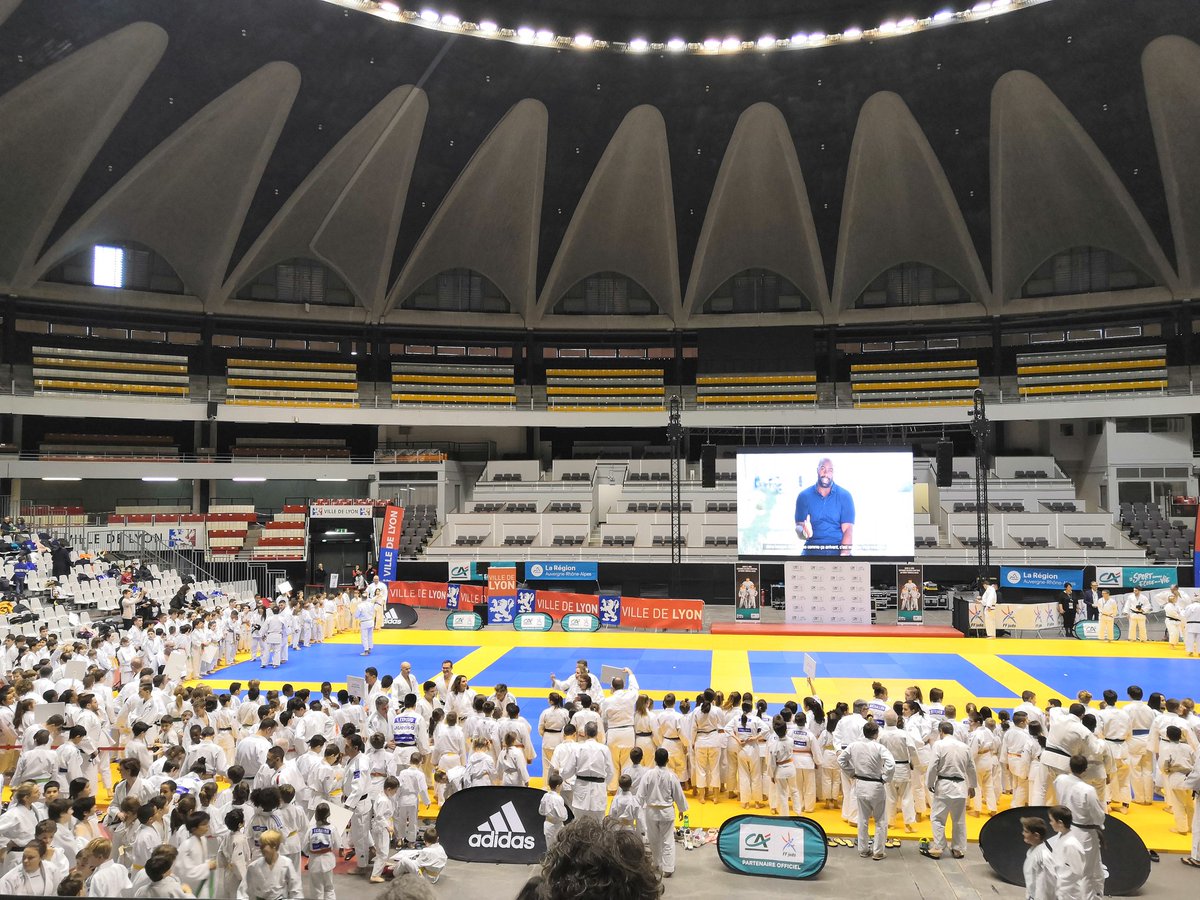 Tous en en place pour #lesgrandsrevescommencenttoutpetit !!! #sportecoledelavie #creditagricole #ca_centrest #ffjda #ligueaura
