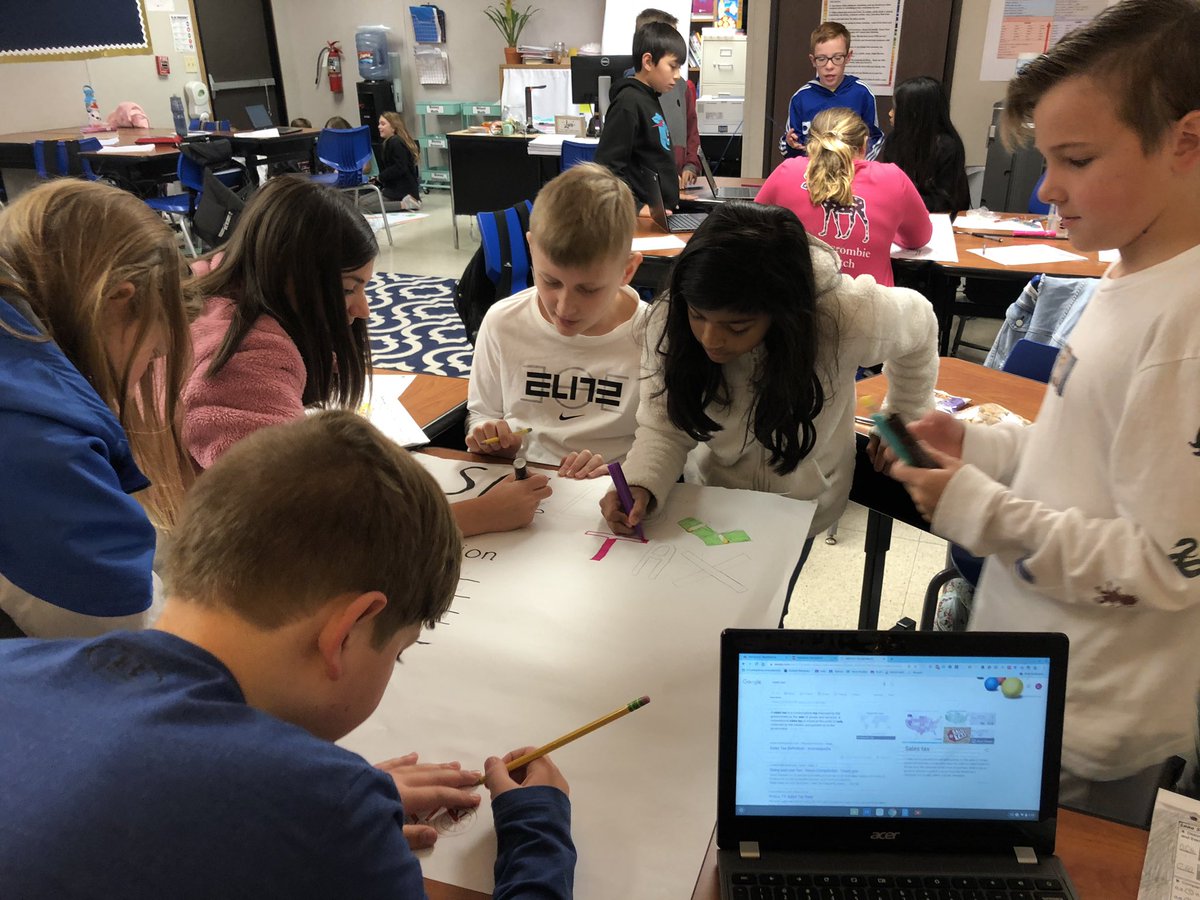 andra_boney's tweet photo. Together we are learning how to be great financial planners. #cockrelllearns #Prosper4ward @CockrellChamps @PISDEdtech https://t.co/yvW3oGxymH