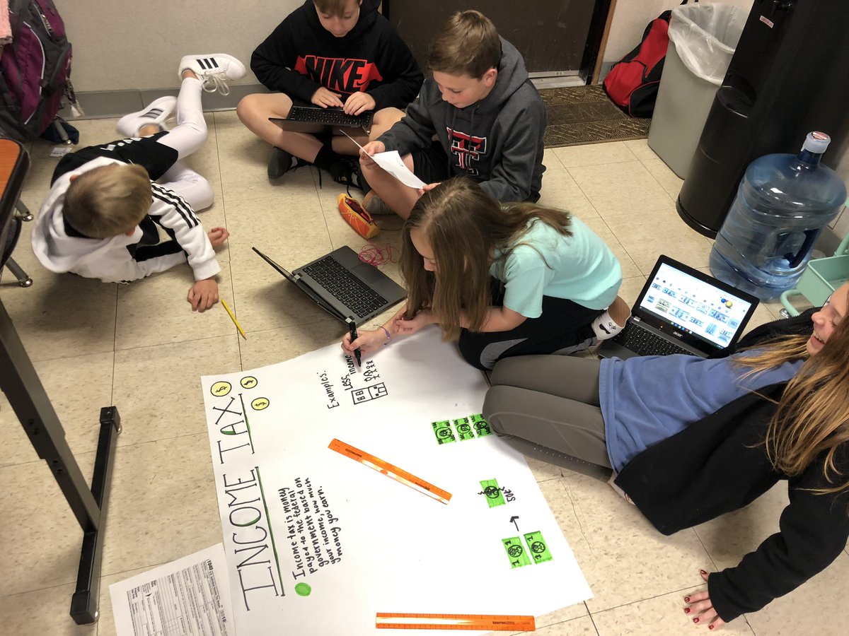 andra_boney's tweet photo. Together we are learning how to be great financial planners. #cockrelllearns #Prosper4ward @CockrellChamps @PISDEdtech https://t.co/yvW3oGxymH