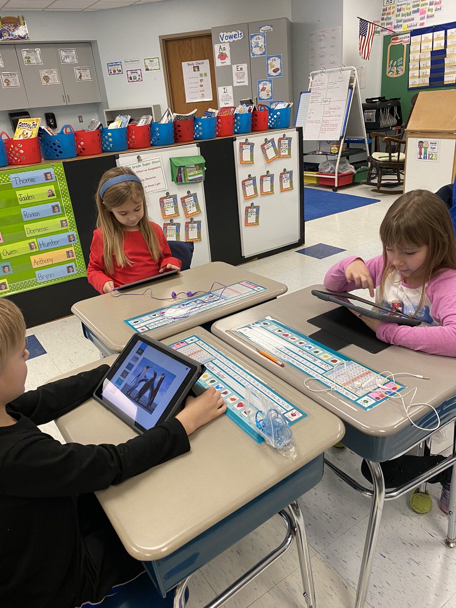 MrsBergerson's tweet photo. Our first time using Nearpod.  We loved learning about penguins! #Blasdellbees https://t.co/Ke95dweoFA