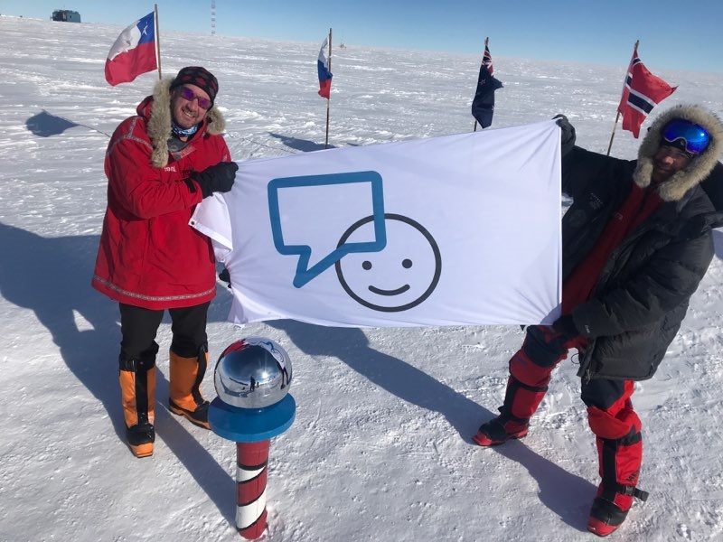 Bell_Cause's tweet photo. Aujourd'hui, les drapeaux #BellCause flottent dans tout le pays, même au nord jusqu'à la SFC Alert sur l'île d'Ellesmere. Cette année, nous sommes allés à l'international, avec des drapeaux au pôle Sud et avec 
@ForcesCanada en service en Lettonie. cc : @ChalmersFdn https://t.co/68NuRlkhdD