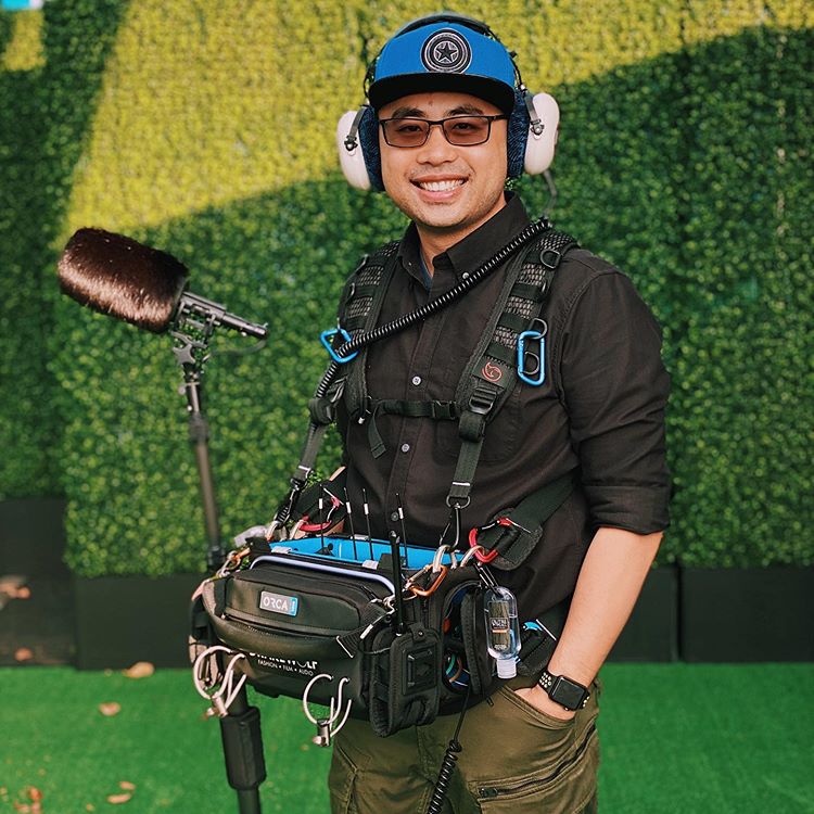 Bubblebee_Ind's tweet photo. That feeling when you get booked for a windy outdoor gig and you know you’ve got the perfect tools for the job = 😁😁😁 

Great pic by #LocationSoundMixer @AdamDrakewolf, you got the look nailed!

#SoundRecordist #LocationSound #ProductionSoundMixer #SetLife #SoundRolling #OnSet https://t.co/Jfj1jpUM2M